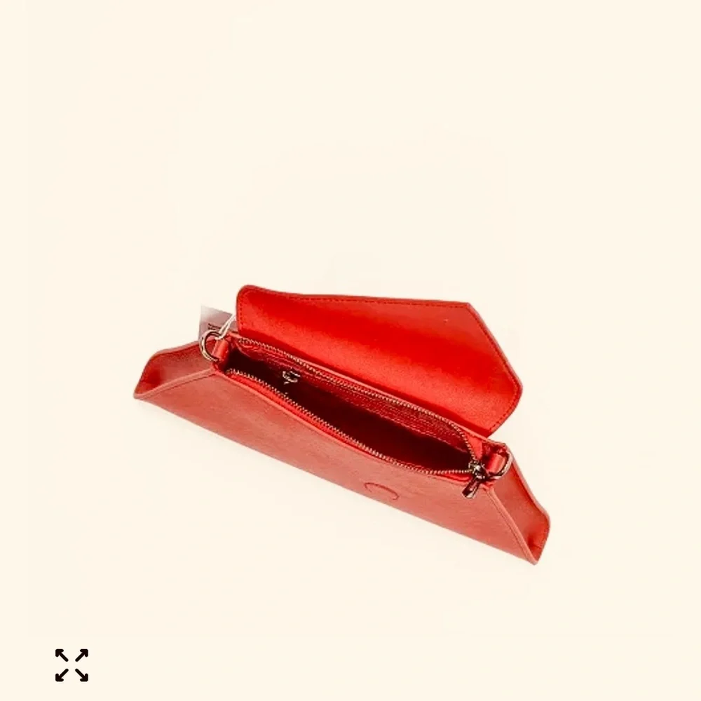 Red Envelope Crossbody Clutch Bag with Chain Strap - Picture 7 of 11